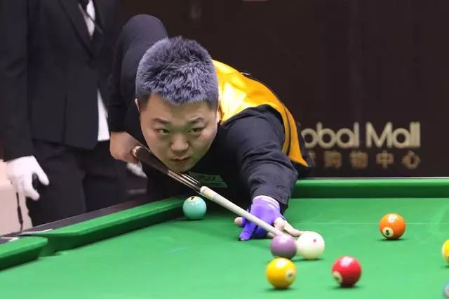 而深圳男篮 而深圳男篮