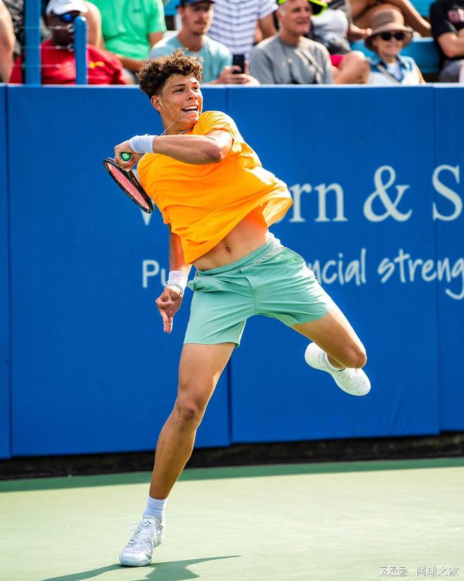 林狼错失胜 林狼错失胜